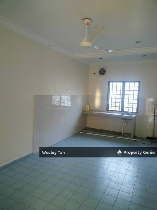 Pulau Gadong Single Storey 3 Rooms Partly Furnished 20x65 10mins to Melaka Town