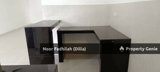End Lot Townhouse Taman Nilai Perdana Upper Unit Full Loan Booking 1k