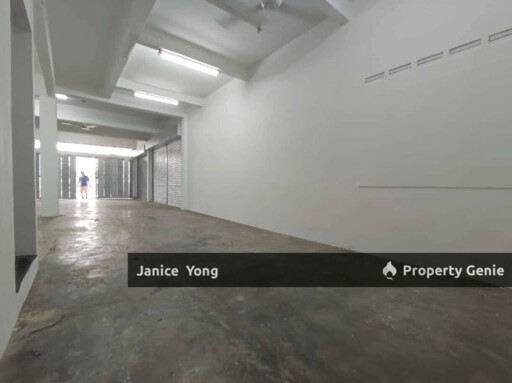 Taman Johor Jaya Jalan Rosmerah 2/3 Shoplot For Rent
