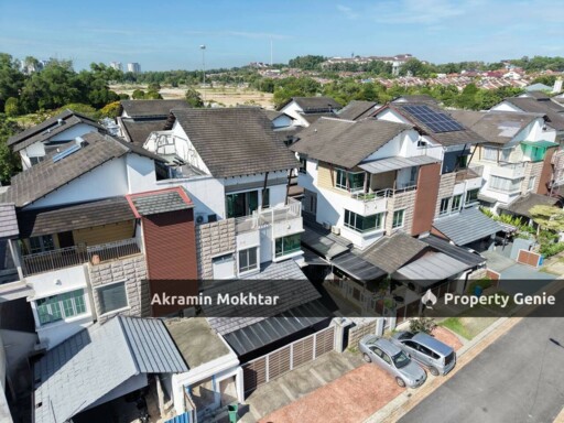 An Exclusive Three Storey Semi Detached House, Seksyen 13, Shah Alam For Sale