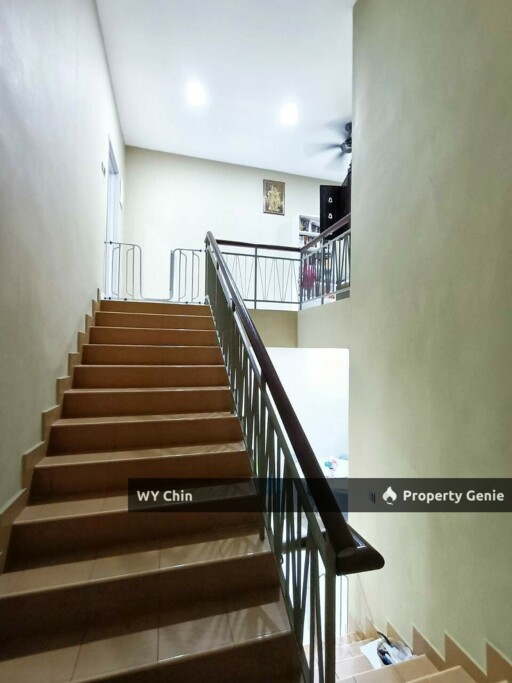 ‼️FOR SALE ‼️  𝐒𝐞𝐫𝐢 𝐀𝐮𝐬𝐭𝐢𝐧 📍  #围篱区【✨全装修双层排楼 】  ⚠️ 𝟐𝟎 × 𝟕𝟎方尺 ⚠️ 𝟒房𝟑厕 🔥酒店高级感设计 #包送大部分家具🤩 ‼️只需𝐑𝐌𝟖𝟓𝟎𝐤‼️  🎉East Zone @ Seri Austin🎉 2 Storey House