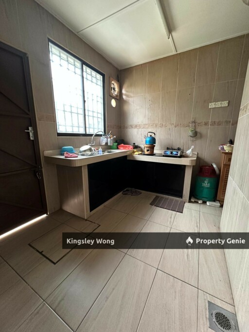 Gunung Rapat Freehold 2.5 Storey Terrace House Simple Renovated Partial Furnished