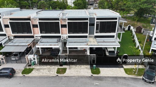 Freehold & Renovated | 2.5 Storey Terrace Intermediate TTDI Grove Phase 10, Kajang