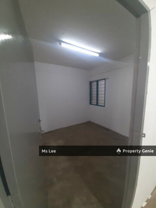 Dahlia Apartment-Bandar Country Homes,Rawang -Blok Seroja Tkt 2 -Ready Now