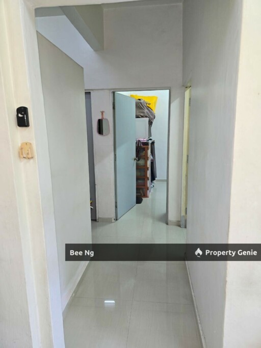 Taman Pulai Utama / Flat / Fully Renovated / Full Loan / Super Value