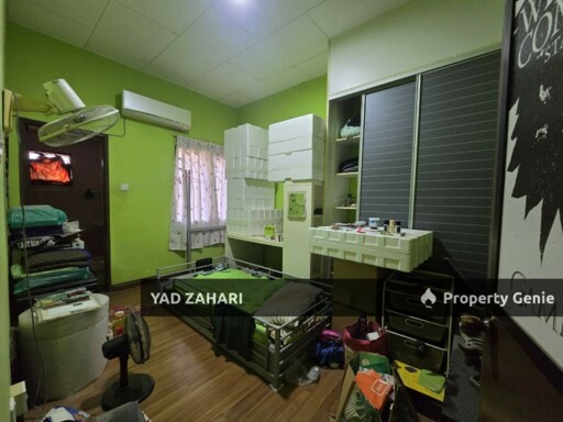 Seksyen 23, Shah Alam | 2-Storey Terrace 4 Bedrooms | RM560K - Extended, Peaceful Area & Well Maintained