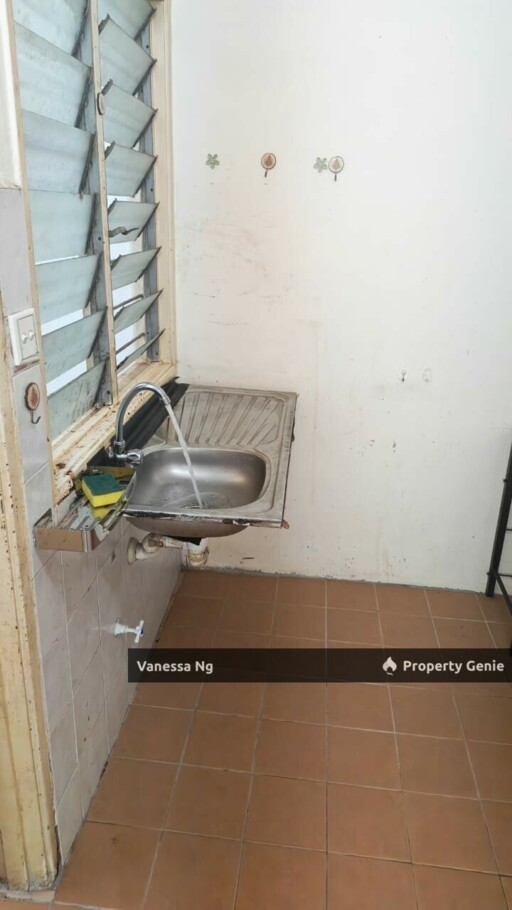 Flora Damansara Apartment With Car Park For Rent