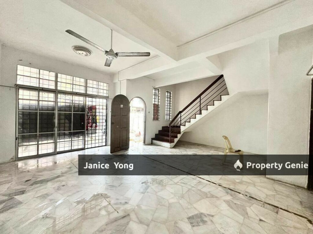 Taman Skudai Baru Jalan Hang Lekir End Lot Terrace House