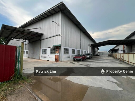 Factory / Warehouse For Rent @ Taman Perindustrian Krubong