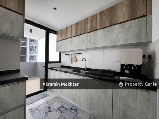 Freehold, Renovated & 2 Parking | Ken Rimba Condominium @ Seksyen 16 Shah Alam
