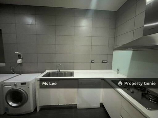 The Pearl @ KLCC-Level 27 Private lift-Sale Below Bank Value Rm180k