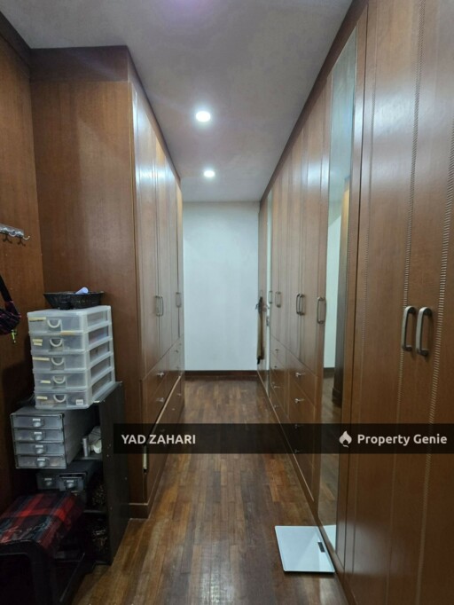 Bukit Jelutong, Shah Alam | 2-Storey Superlink Terrace 5+1 Rooms | RM970K - Fully Reno & Extended and Prime Location