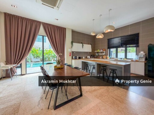 Renovated & Fully Furnished | 3 Storey Bungalow Kristal Court Seksyen 7, Shah Alam