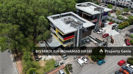(CORNER LOT) TRIPLE STOREY SEMI DETACHED BUILDING, SEKSYEN 8 KOTA DAMANSARA.