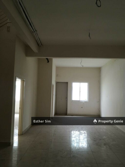 3.5-Storey Corner House @ Bukit Tengah, Jln Song Bang Kheng. [3770sqft, 5+1R](Gated/Guarded With Full Facilities)