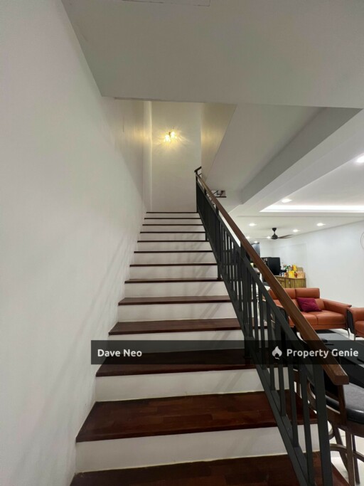 Glenmarie Johor | 2-Storey House | 4+1 Beds 5 Baths | Partial Furnished  | Renovated Unit