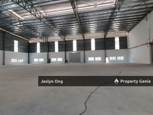 1.5 Storey Detached Factory at Kempas for Rent / Sale