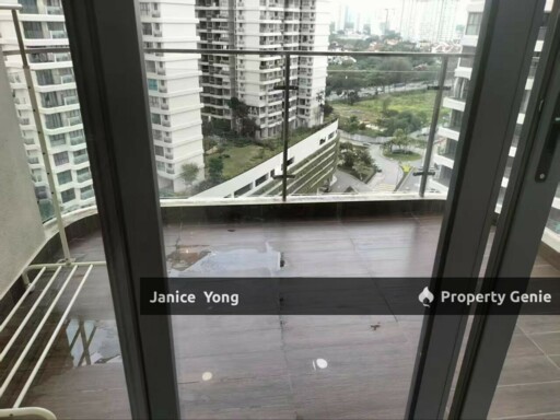 Bay Laurel @ Country Garden Danga Bay