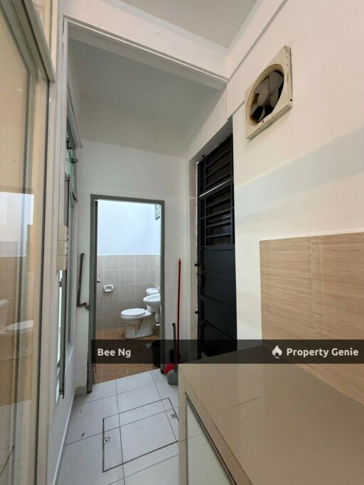 Taman Pulai Mutiara / 2.5 Storey Terrace / Partially Renovated / Super Value