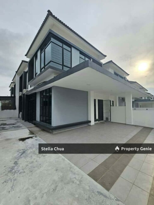 🏡Cluster House for RENT 📍Jalan Austin Duta 3/x