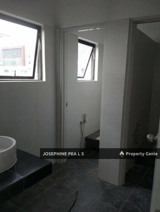 Petaling Jaya PJS, 2.5 Storey Detached Factory For Sale
