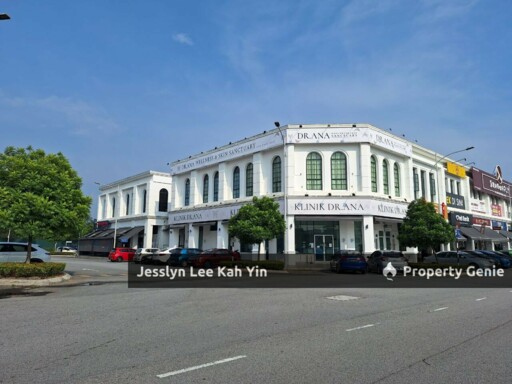 Eco Majestic Semenyih Shop Corner [Face Main Road]