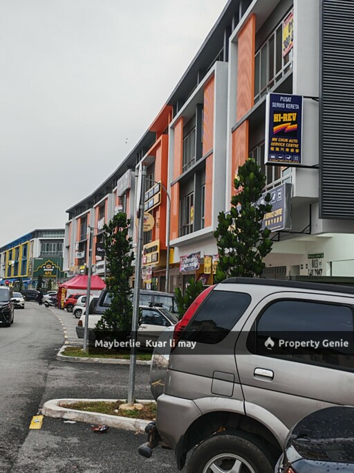 Bandar Tasik Puteri RM1.95Mil (ROI5.17%)3 Storey Shop For Sale