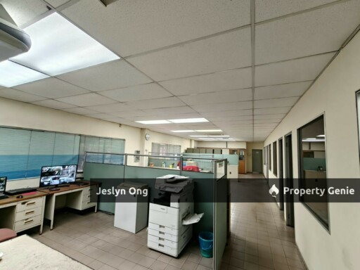 1.5 Storey Factory (Open Shed) at Tebrau 1, Johor Bahru for Sale