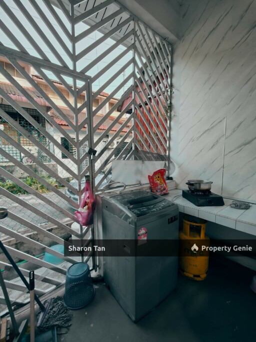 Single Storey Terrace House Tmn Molek JB Freehold Chinese Hot Area