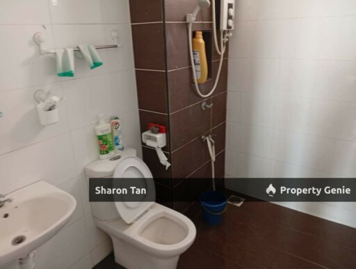 East Bay Apartment Kota Puteri JB Corner Lot Can Full Loan Freehold