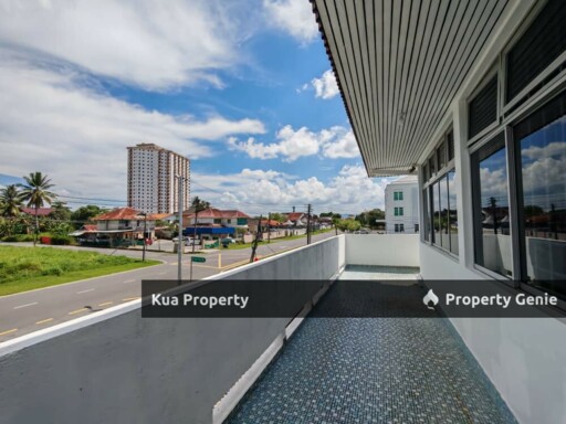 Double Storey Semi Detached House For Sale! Located at Jalan Pisang Timur