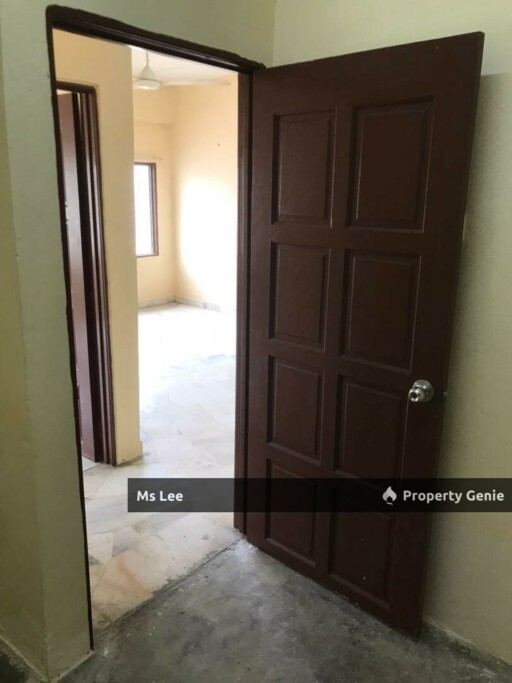 3rd floor Shop Apartment-Taman Desaria-PJS 5-Petaling Jaya-Ready Now
