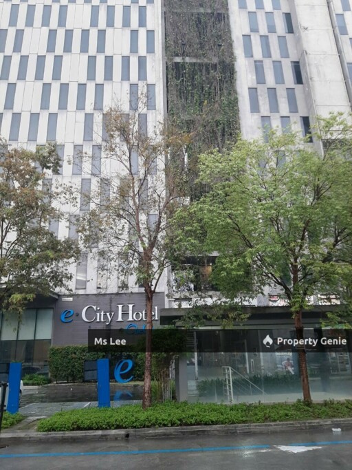 4 Storey Shop Office @ Garden Shoppe, One City , USJ 25, Subang Jaya - Good for Investment Roi 4.5%