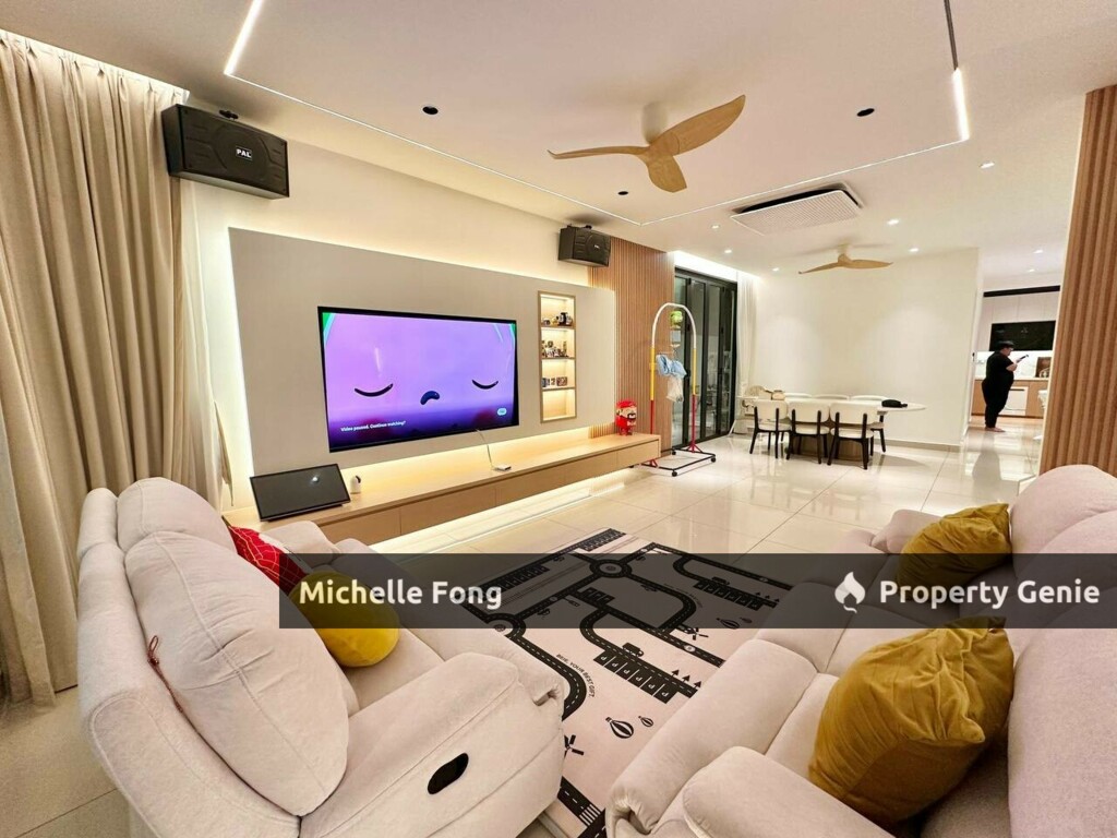 Taman Mutiara Bestari 2 / Mutiara Rini / Skudai / 2 Storey Cluster / Fully Renovated / Fully Furnish