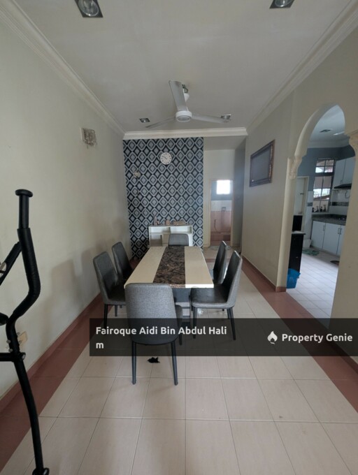 2 Storey Terrace House, Endlot Property with Extra Land