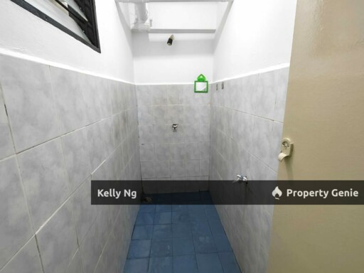 Pangsapuri Permai Indah Flat with Lift & Access Card Good Condition At Pandamaran Klang  For Rent