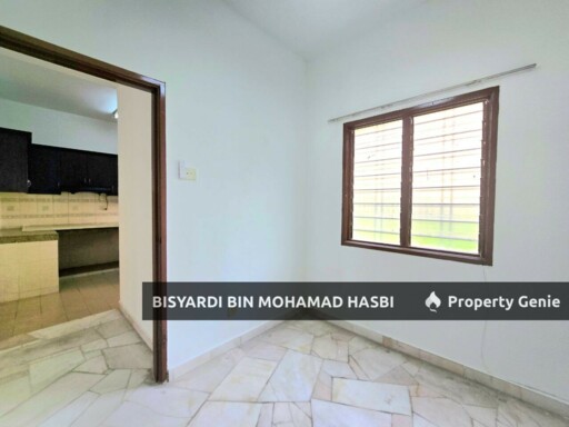2 STOREY TAMAN PINGGIRAN  USJ 1 SUBANG JAYA
