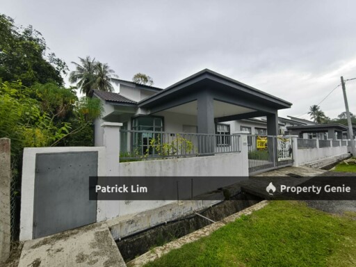 Taman Ganun Setia, Alor Gajah - Single Storey Semi-D For Sale