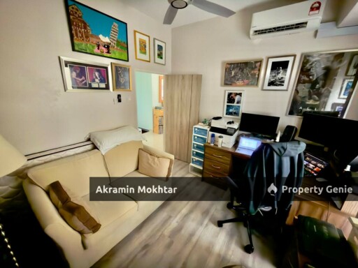 Freehold, Fully Renovated, Partially Furnished & 1 Parking | Robson Condominium Seputeh Kuala Lumpur .
