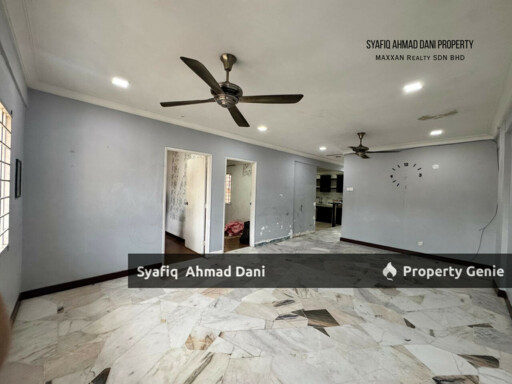 Kenaria Condominium Kajang Facing Pool with Carpark