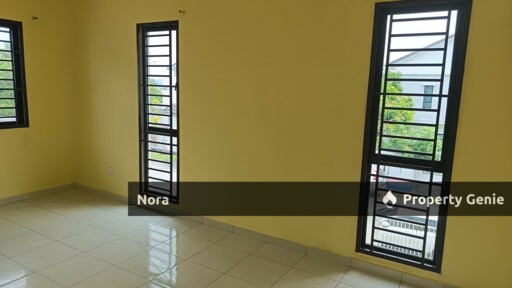 Laman Delfina, Nilai Impian. Corner Lot for Sale