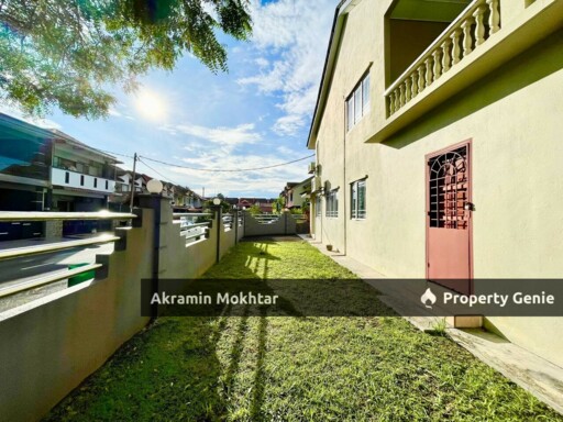 Freehold, Corner Lot & Fully Renovated | Double Storey Jalan Semarak Bandar Utama Batang Kali