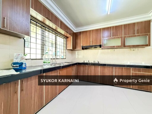 Double Storey Superlink Lorong Az Zaharah, Puncak Alam