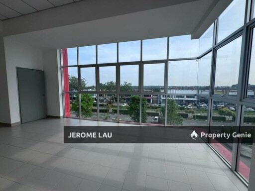 Triple Storey Shop Lot Ground Floor