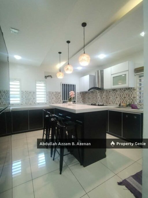 DOUBLE STORY CORNER LOT ! FULLY FURNISHED