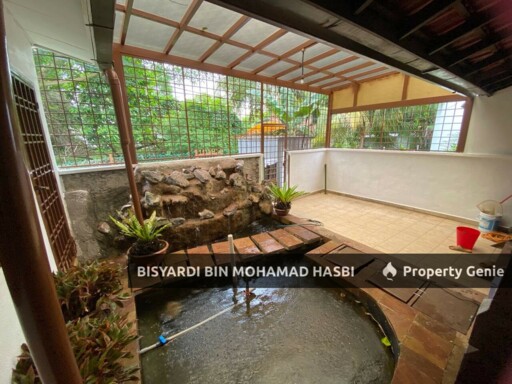 FACING OPEN RENOVATED 2 STOREY SS12 SUBANG JAYA.