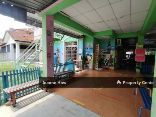 Corner Double Storey Semi D Taman Tasik Utama Ayer Keroh For Sale