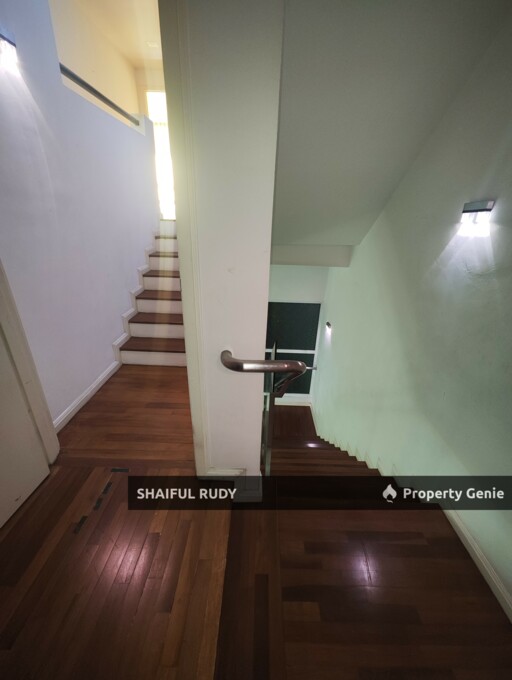 Want to sell. 3 Storey Semi-D The Refflisia Damansara Perdana