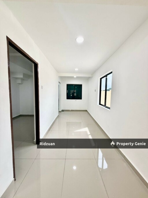 Taman Renggam Jaya, Double Storey Low Cost - Corner Lot at Simpang Renggam