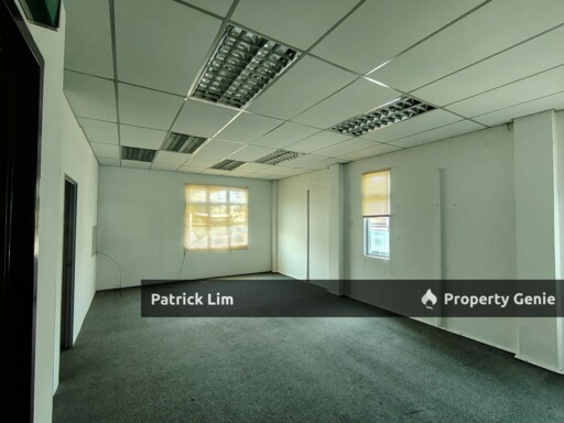 With 6 Rooms Partition, Ayer Keroh First Floor Office For Rent